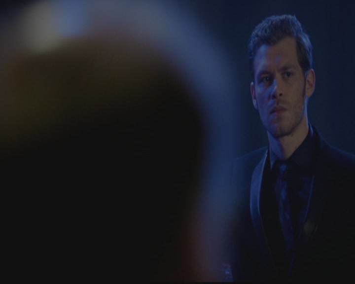 VampireDiariesWorld-dot-org_TheOriginals1x03TangledUpInBlue1325.jpg