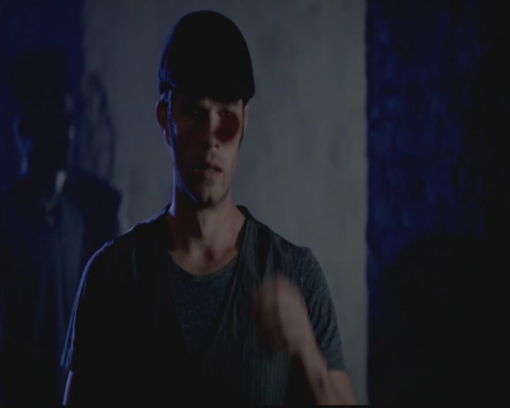 VampireDiariesWorld-dot-org_TheOriginals1x03TangledUpInBlue1334.jpg