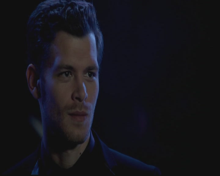 VampireDiariesWorld-dot-org_TheOriginals1x03TangledUpInBlue1363.jpg