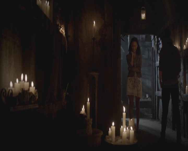 VampireDiariesWorld-dot-org_TheOriginals1x03TangledUpInBlue1367.jpg