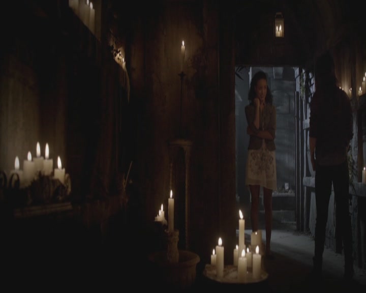 VampireDiariesWorld-dot-org_TheOriginals1x03TangledUpInBlue1368.jpg