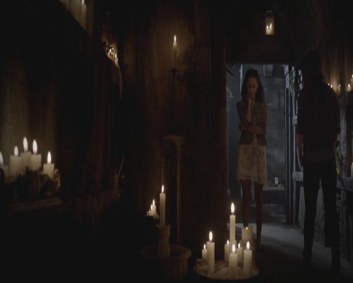 VampireDiariesWorld-dot-org_TheOriginals1x03TangledUpInBlue1370.jpg