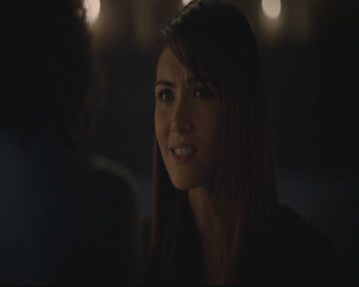 VampireDiariesWorld-dot-org_TheOriginals1x03TangledUpInBlue1374.jpg