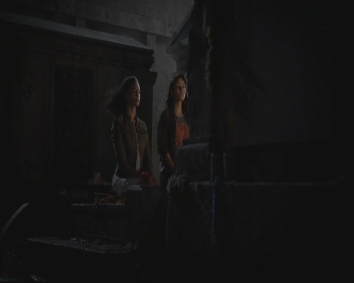 VampireDiariesWorld-dot-org_TheOriginals1x03TangledUpInBlue1440.jpg