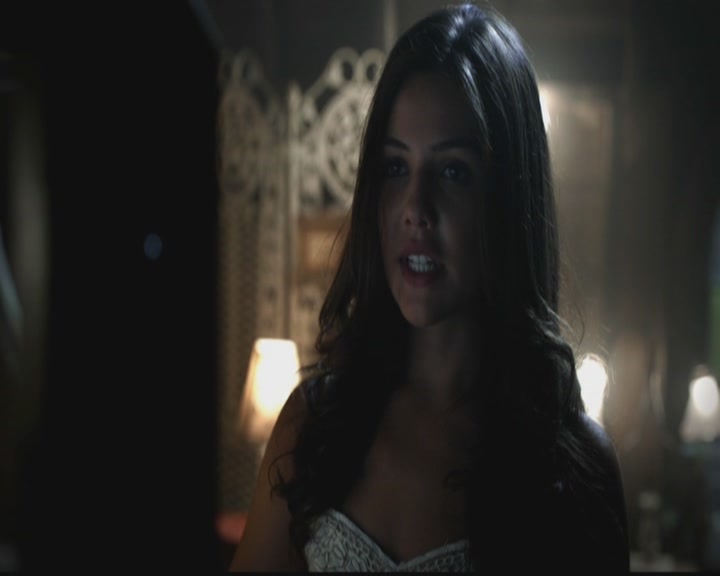 VampireDiariesWorld-dot-org_TheOriginals1x03TangledUpInBlue1456.jpg