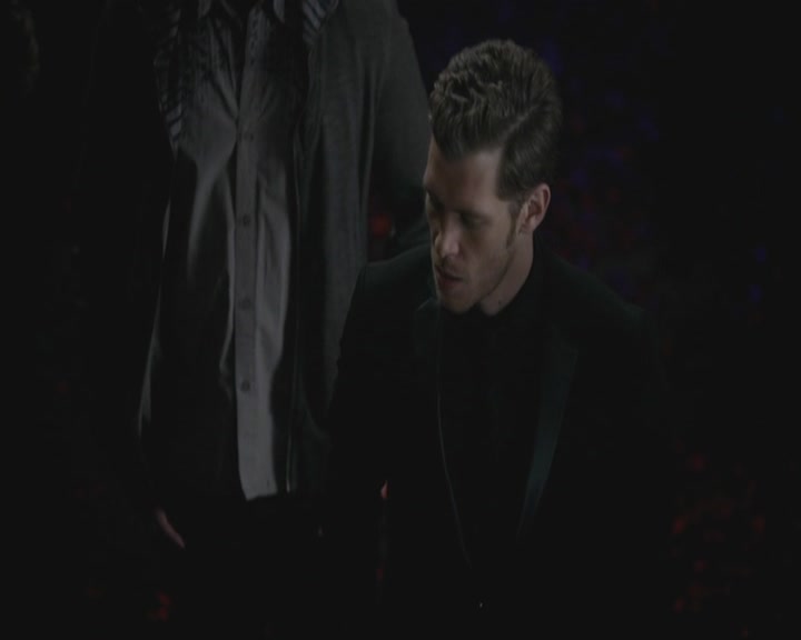 VampireDiariesWorld-dot-org_TheOriginals1x03TangledUpInBlue1532.jpg