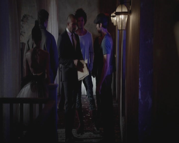 VampireDiariesWorld-dot-org_TheOriginals1x03TangledUpInBlue1562.jpg