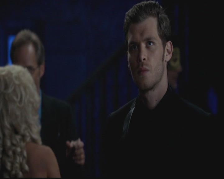 VampireDiariesWorld-dot-org_TheOriginals1x03TangledUpInBlue1571.jpg