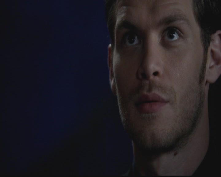 VampireDiariesWorld-dot-org_TheOriginals1x03TangledUpInBlue1607.jpg