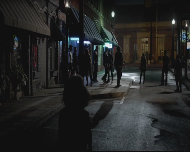 VampireDiariesWorld-dot-org_TheOriginals1x03TangledUpInBlue1646.jpg