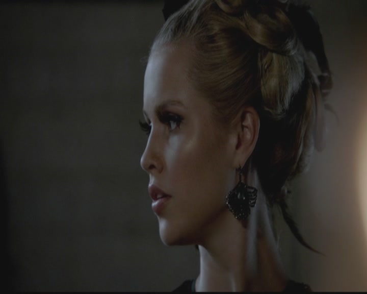 VampireDiariesWorld-dot-org_TheOriginals1x03TangledUpInBlue1718.jpg