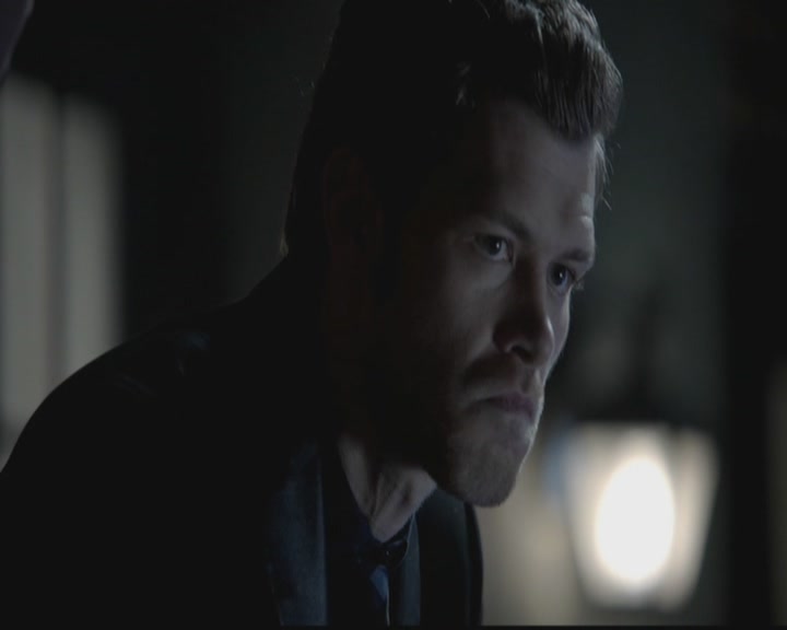 VampireDiariesWorld-dot-org_TheOriginals1x03TangledUpInBlue1817.jpg