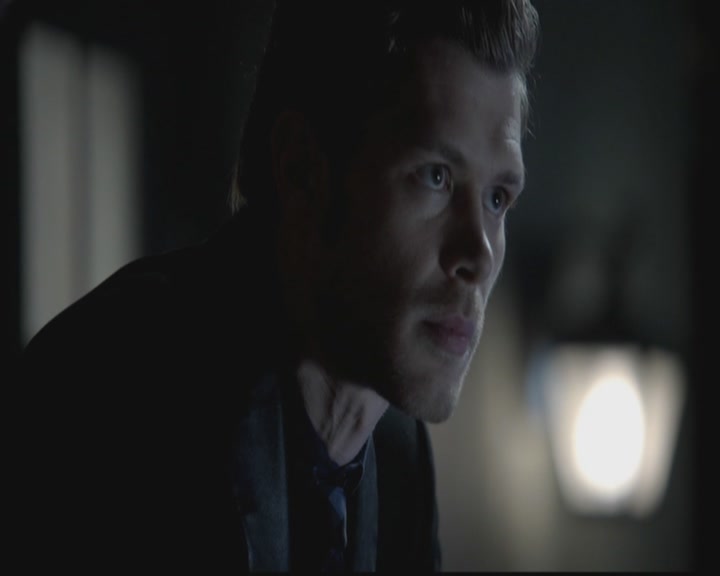 VampireDiariesWorld-dot-org_TheOriginals1x03TangledUpInBlue1819.jpg