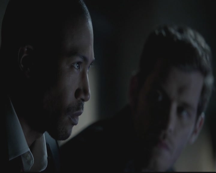 VampireDiariesWorld-dot-org_TheOriginals1x03TangledUpInBlue1825.jpg