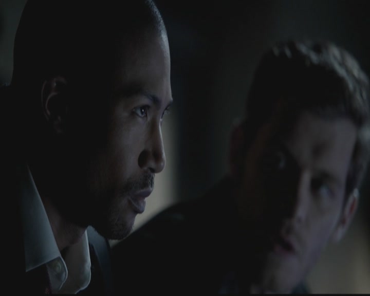 VampireDiariesWorld-dot-org_TheOriginals1x03TangledUpInBlue1826.jpg