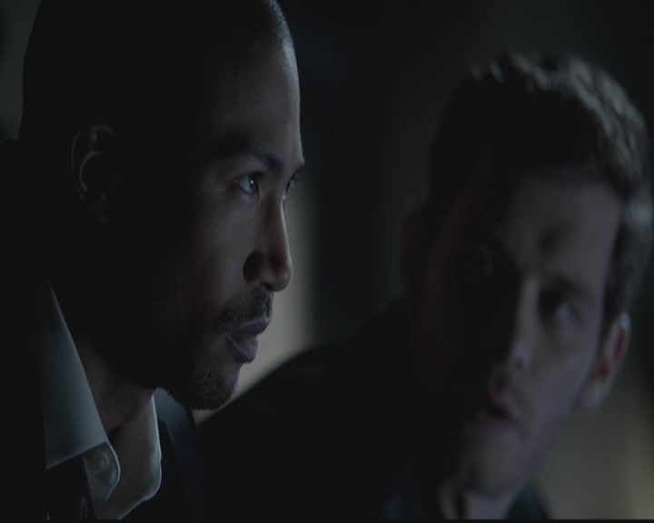 VampireDiariesWorld-dot-org_TheOriginals1x03TangledUpInBlue1827.jpg