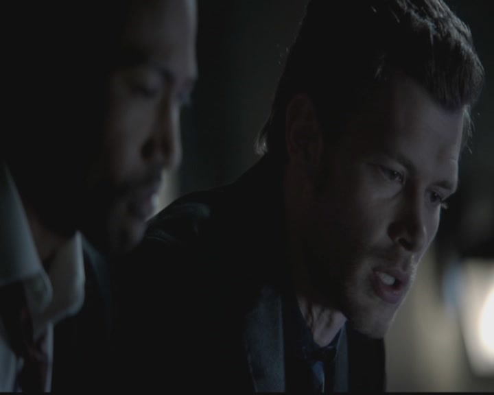 VampireDiariesWorld-dot-org_TheOriginals1x03TangledUpInBlue1841.jpg