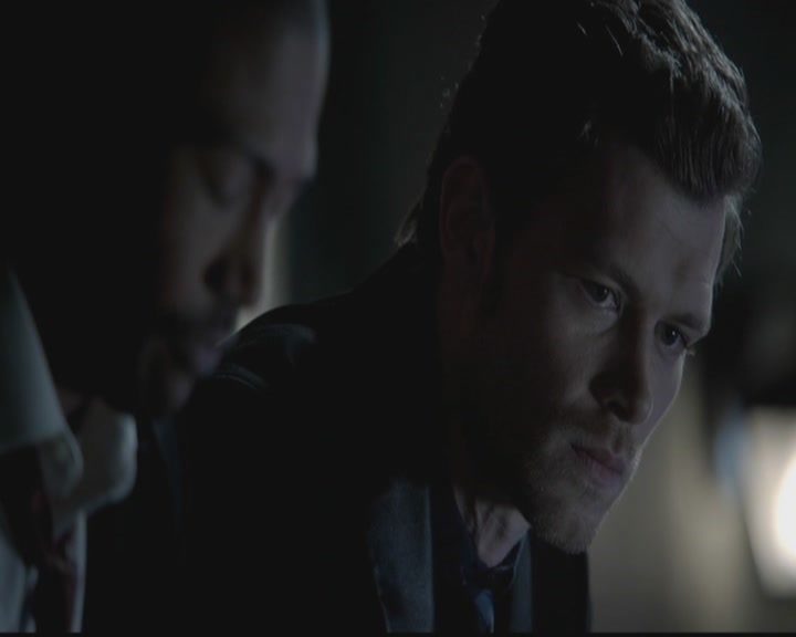 VampireDiariesWorld-dot-org_TheOriginals1x03TangledUpInBlue1842.jpg