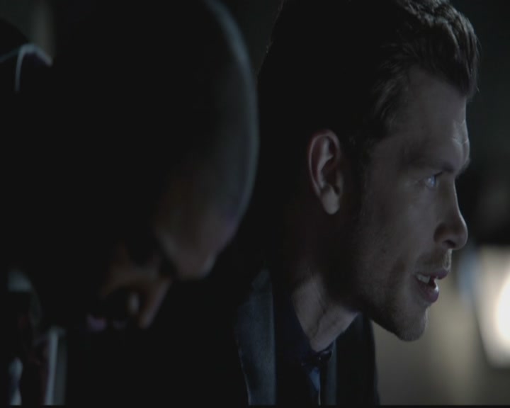 VampireDiariesWorld-dot-org_TheOriginals1x03TangledUpInBlue1844.jpg