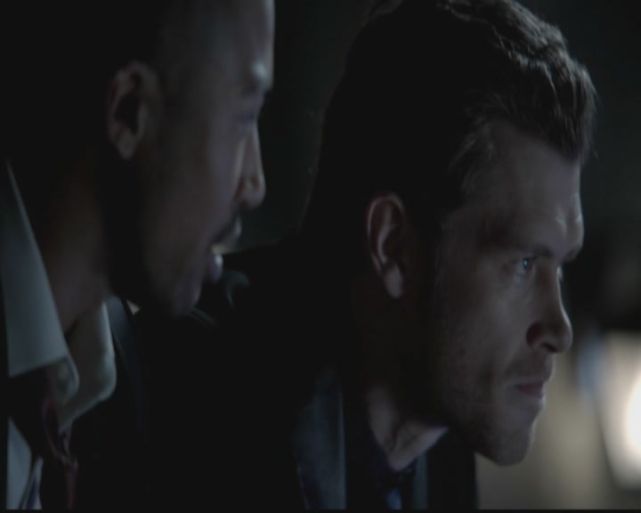 VampireDiariesWorld-dot-org_TheOriginals1x03TangledUpInBlue1847.jpg