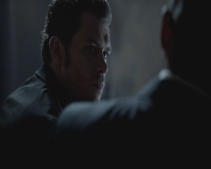 VampireDiariesWorld-dot-org_TheOriginals1x03TangledUpInBlue1862.jpg