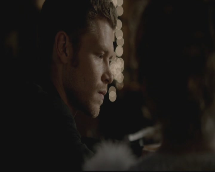 VampireDiariesWorld-dot-org_TheOriginals1x03TangledUpInBlue1909.jpg