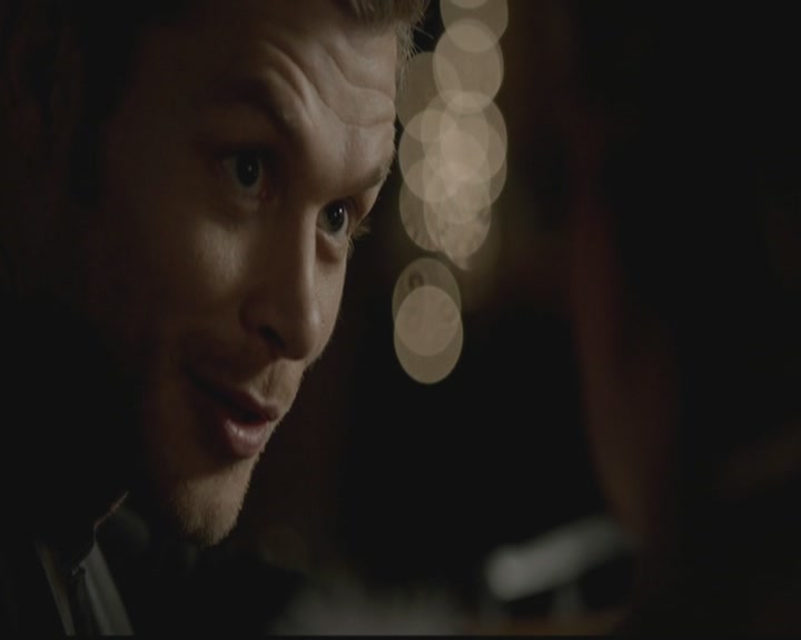 VampireDiariesWorld-dot-org_TheOriginals1x03TangledUpInBlue1924.jpg