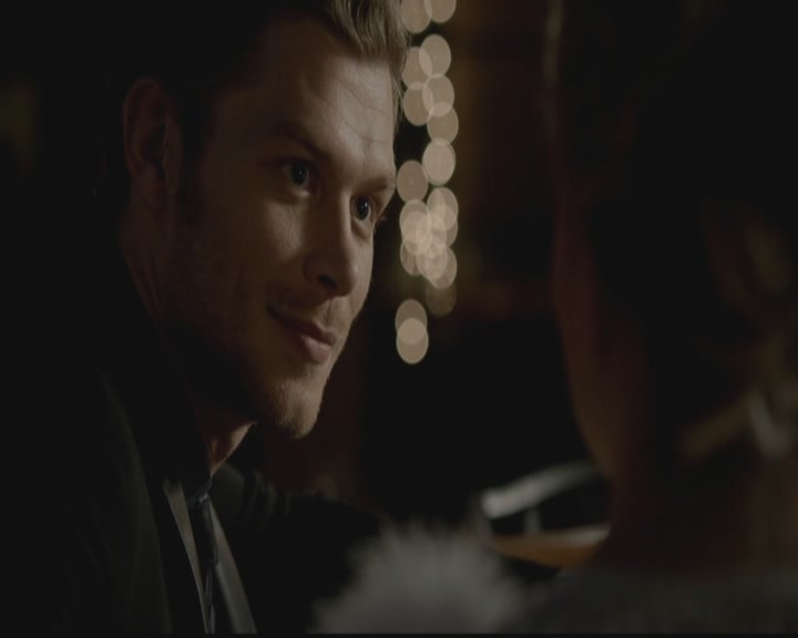 VampireDiariesWorld-dot-org_TheOriginals1x03TangledUpInBlue1930.jpg