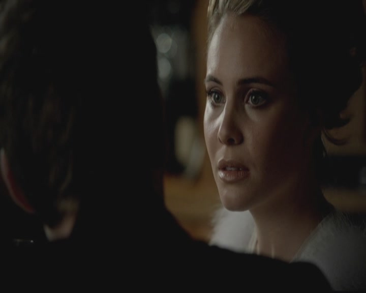 VampireDiariesWorld-dot-org_TheOriginals1x03TangledUpInBlue1931.jpg