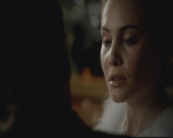 VampireDiariesWorld-dot-org_TheOriginals1x03TangledUpInBlue1942.jpg