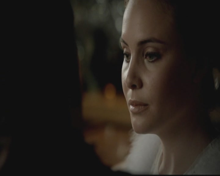 VampireDiariesWorld-dot-org_TheOriginals1x03TangledUpInBlue1943.jpg