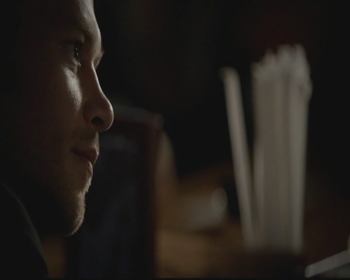 VampireDiariesWorld-dot-org_TheOriginals1x03TangledUpInBlue1951.jpg