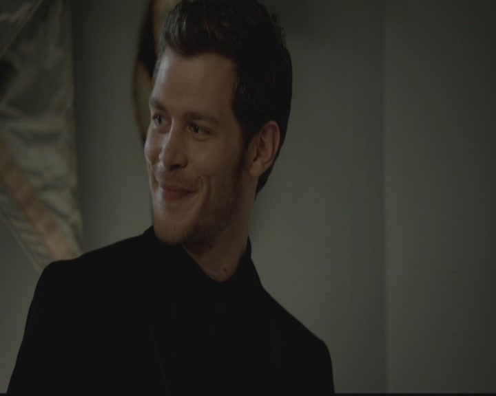 VampireDiariesWorld-dot-org_TheOriginals1x03TangledUpInBlue1989.jpg