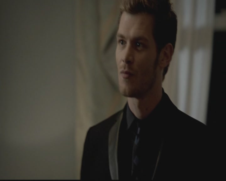 VampireDiariesWorld-dot-org_TheOriginals1x03TangledUpInBlue2006.jpg