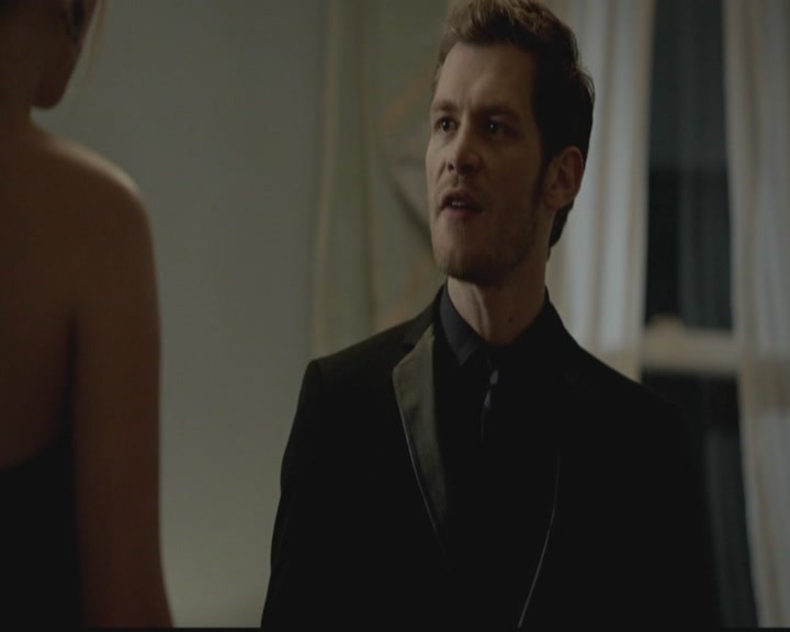 VampireDiariesWorld-dot-org_TheOriginals1x03TangledUpInBlue2035.jpg