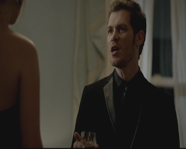 VampireDiariesWorld-dot-org_TheOriginals1x03TangledUpInBlue2037.jpg