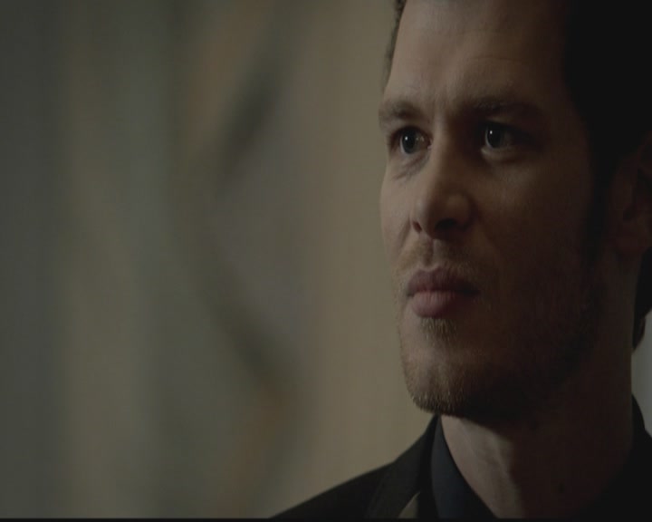 VampireDiariesWorld-dot-org_TheOriginals1x03TangledUpInBlue2049.jpg