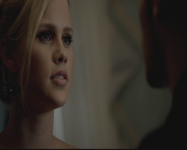 VampireDiariesWorld-dot-org_TheOriginals1x03TangledUpInBlue2056.jpg