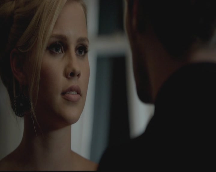 VampireDiariesWorld-dot-org_TheOriginals1x03TangledUpInBlue2061.jpg