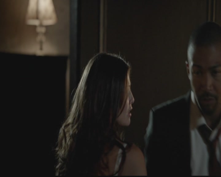 VampireDiariesWorld-dot-org_TheOriginals1x03TangledUpInBlue2096.jpg