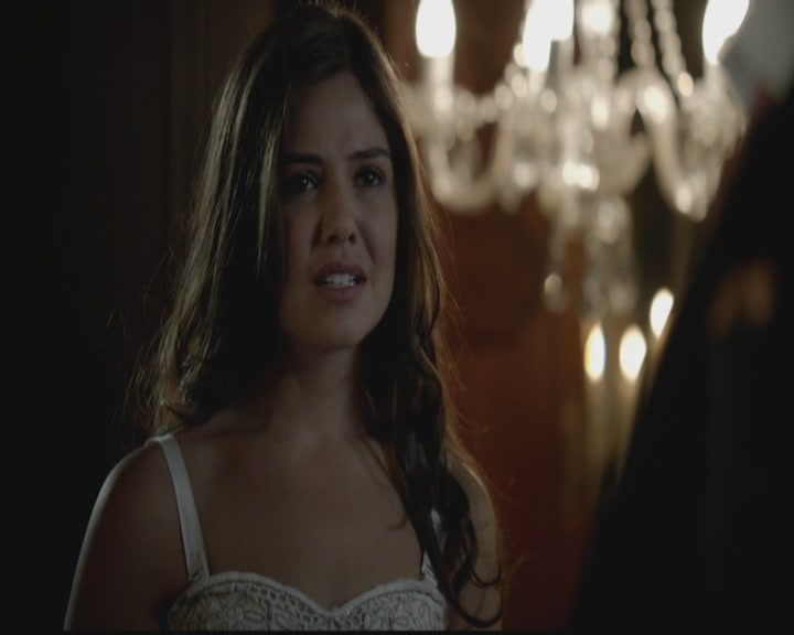 VampireDiariesWorld-dot-org_TheOriginals1x03TangledUpInBlue2108.jpg