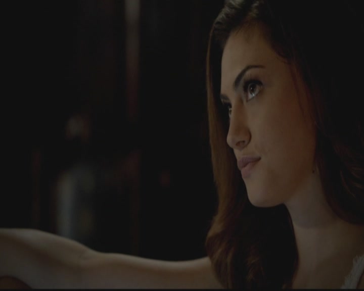 VampireDiariesWorld-dot-org_TheOriginals1x03TangledUpInBlue2140.jpg