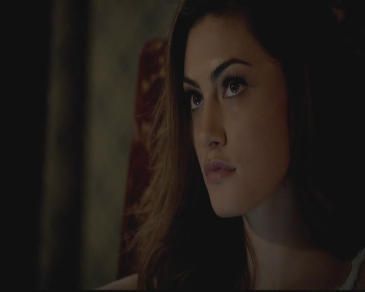 VampireDiariesWorld-dot-org_TheOriginals1x03TangledUpInBlue2156.jpg