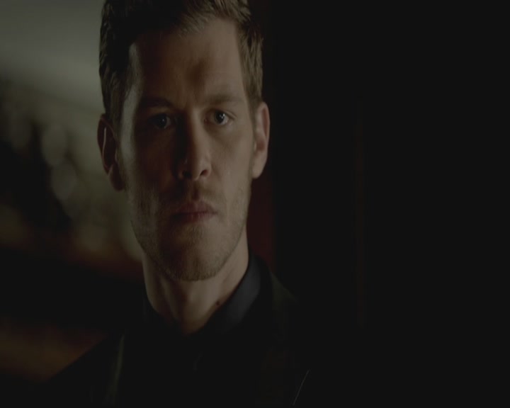 VampireDiariesWorld-dot-org_TheOriginals1x03TangledUpInBlue2161.jpg