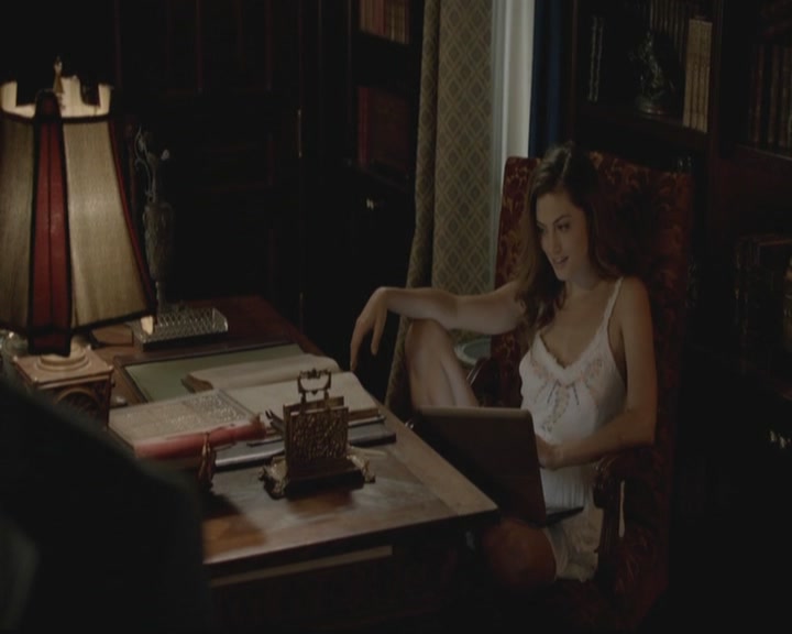 VampireDiariesWorld-dot-org_TheOriginals1x03TangledUpInBlue2171.jpg