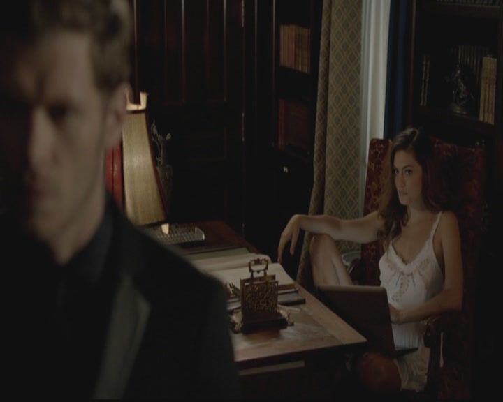 VampireDiariesWorld-dot-org_TheOriginals1x03TangledUpInBlue2174.jpg