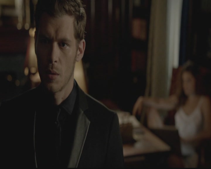 VampireDiariesWorld-dot-org_TheOriginals1x03TangledUpInBlue2178.jpg