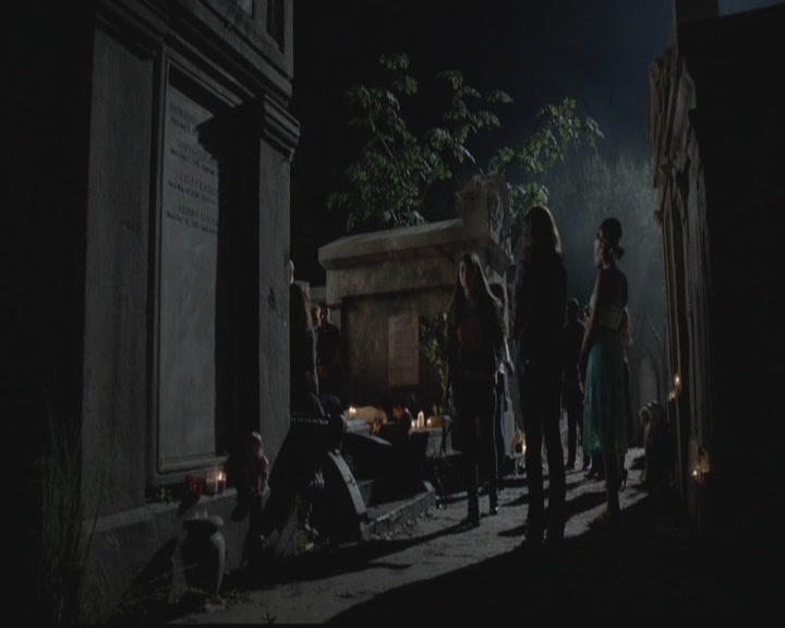 VampireDiariesWorld-dot-org_TheOriginals1x03TangledUpInBlue2249.jpg