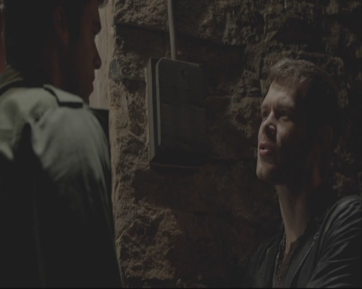 VampireDiariesWorld-dot-org_TheOriginals1x04GirlInNewOrleans-deletedscene0030.jpg