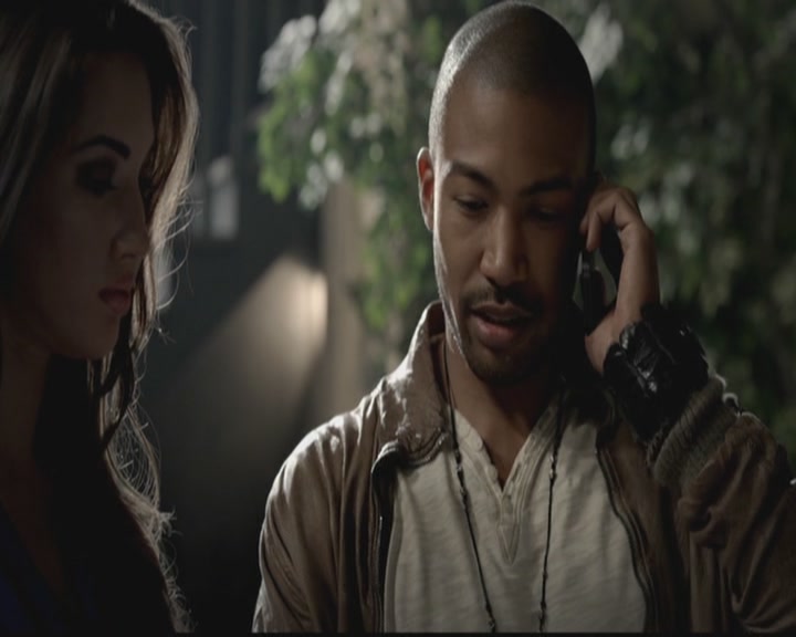 VampireDiariesWorld-dot-org_TheOriginals1x05SinnersAndSaints0416.jpg